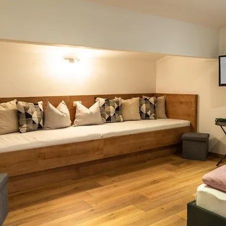 Faustlinghof Apartment *