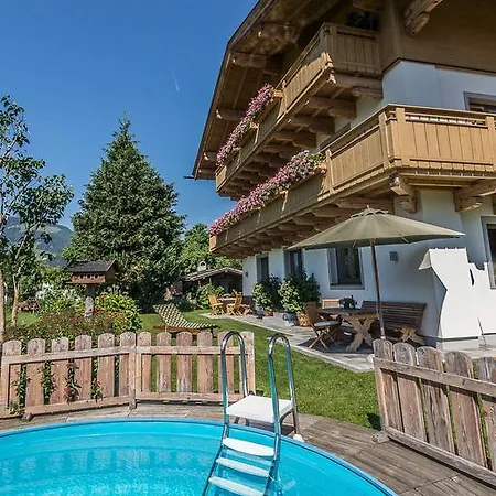 Faustlinghof * ザールフェルデン・アム・シュタイナーネン・メアー